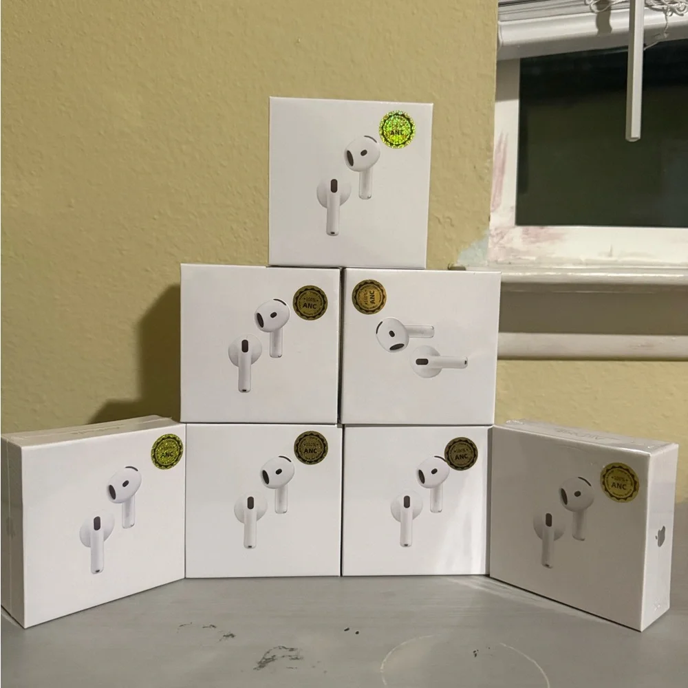 Apple White Wireless Earbuds Set